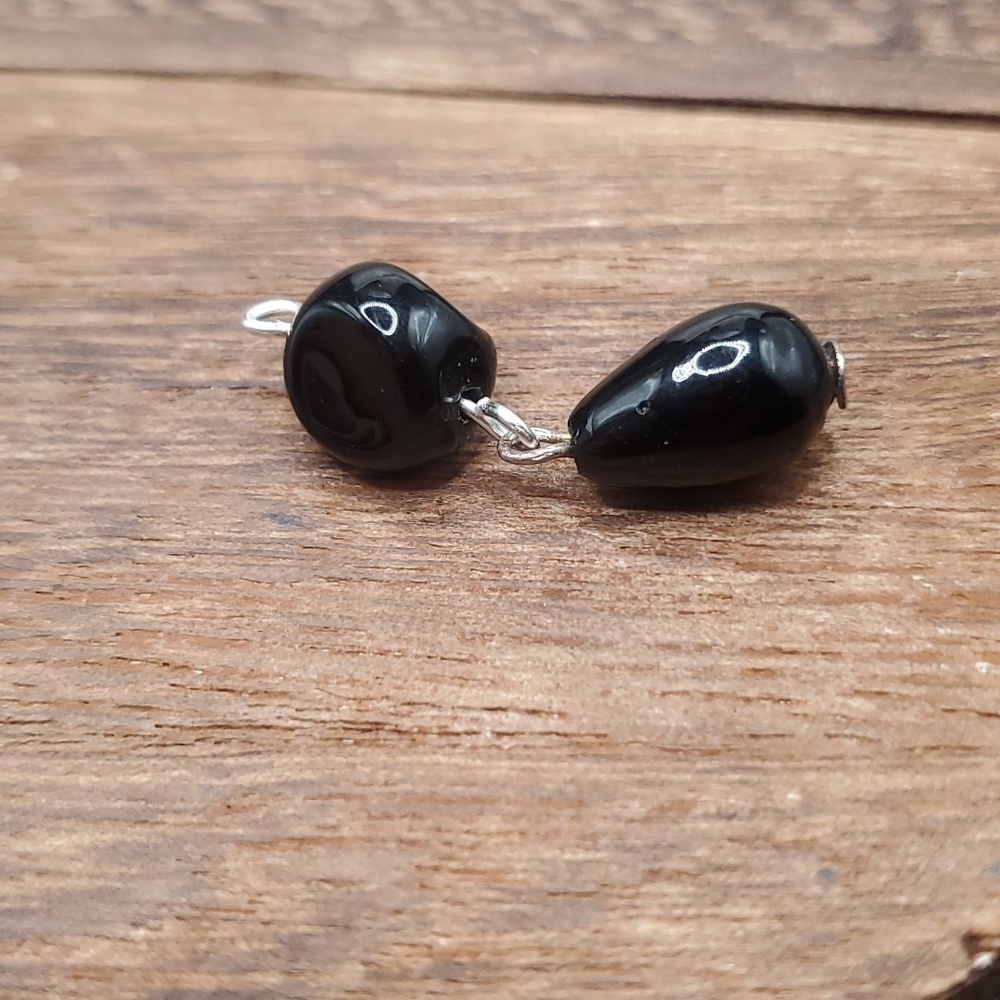 3/$20 Onyx drop goth pendant